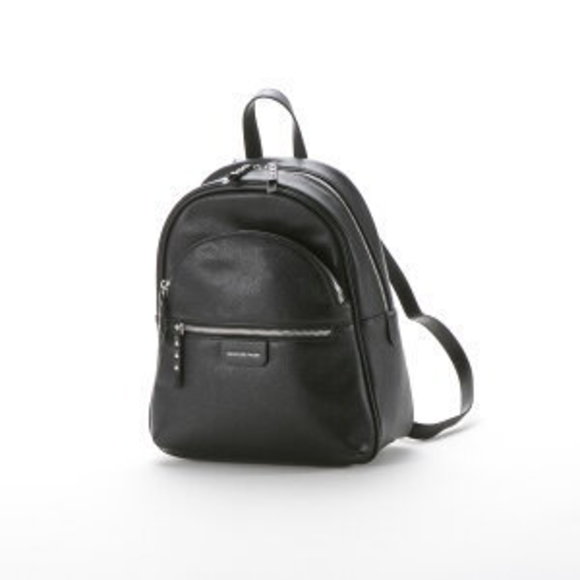 Backpack - Picture 4 of 7